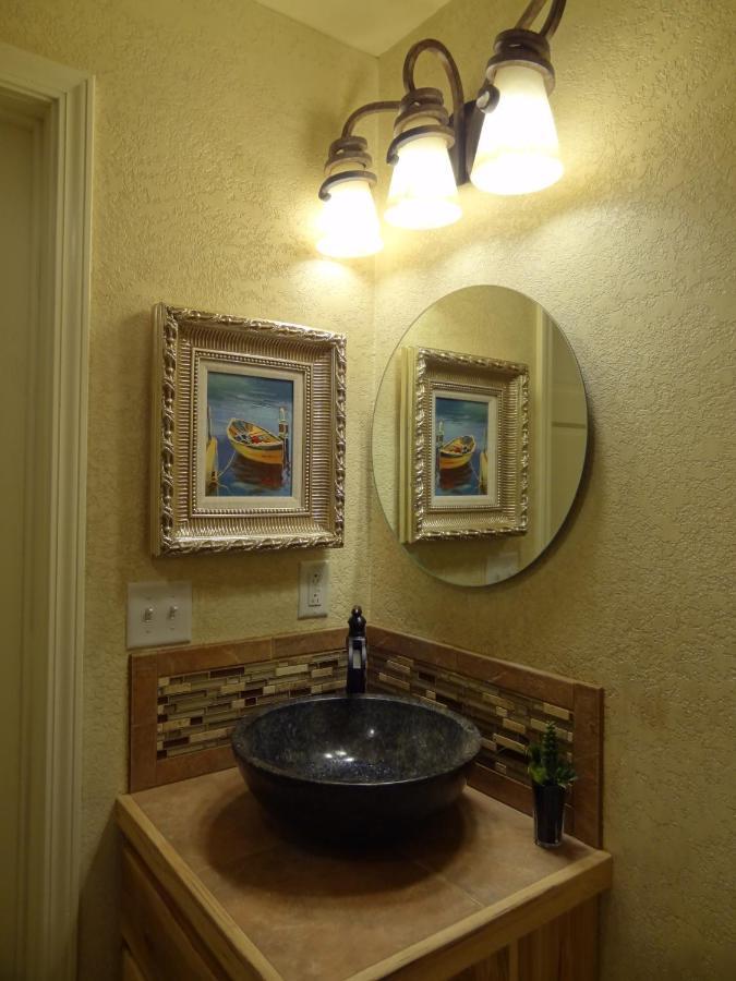 Mount Ida Poolside King Cabana With Full Kitchen, King Bed, Sleeper Sofa And Pool Access, Hotel Room מראה חיצוני תמונה