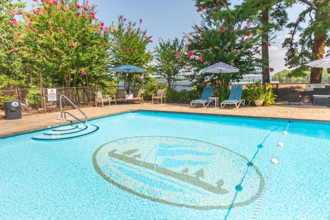 Mount Ida Poolside King Cabana With Full Kitchen, King Bed, Sleeper Sofa And Pool Access, Hotel Room מראה חיצוני תמונה